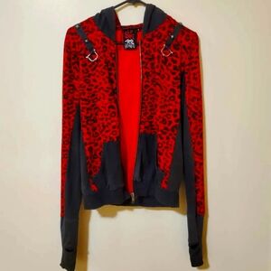 found!! DISO lip service batz & bones sweater